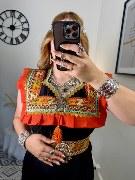 Robe Nayla Yelli
