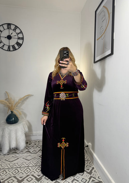 Robe kabyle en velours – Modèle Taous Yelli