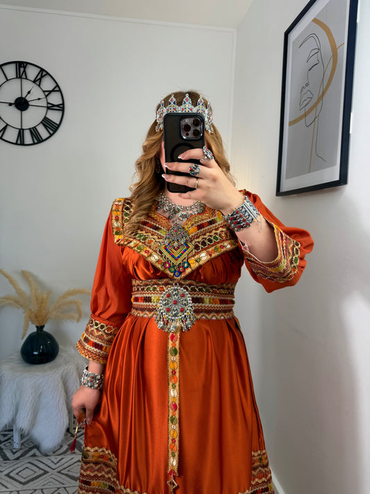 Robe Anila Yelli