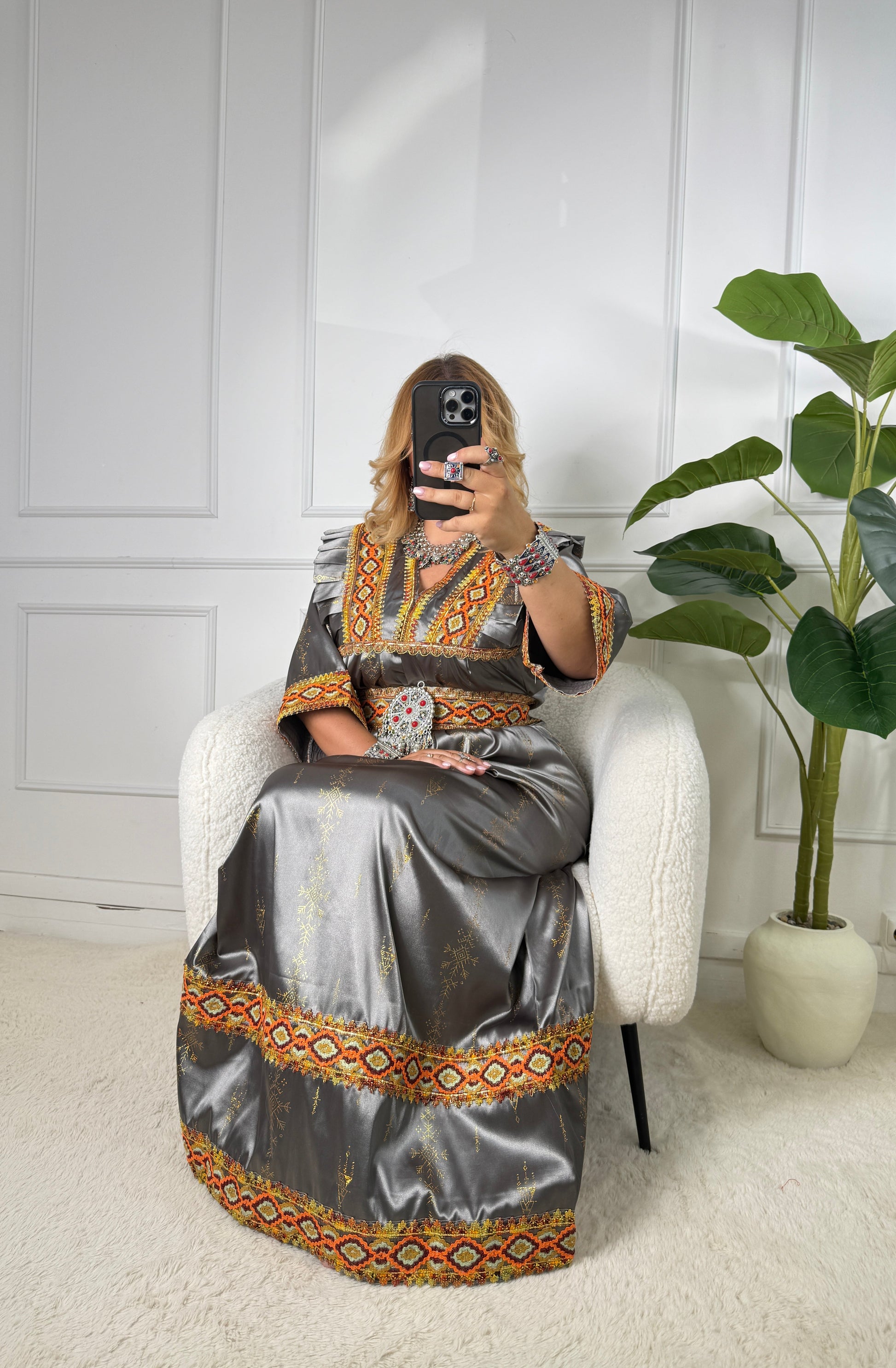 Robe de soirée kabyle — Modèle Thilelli sans manches (Copie) Yelli