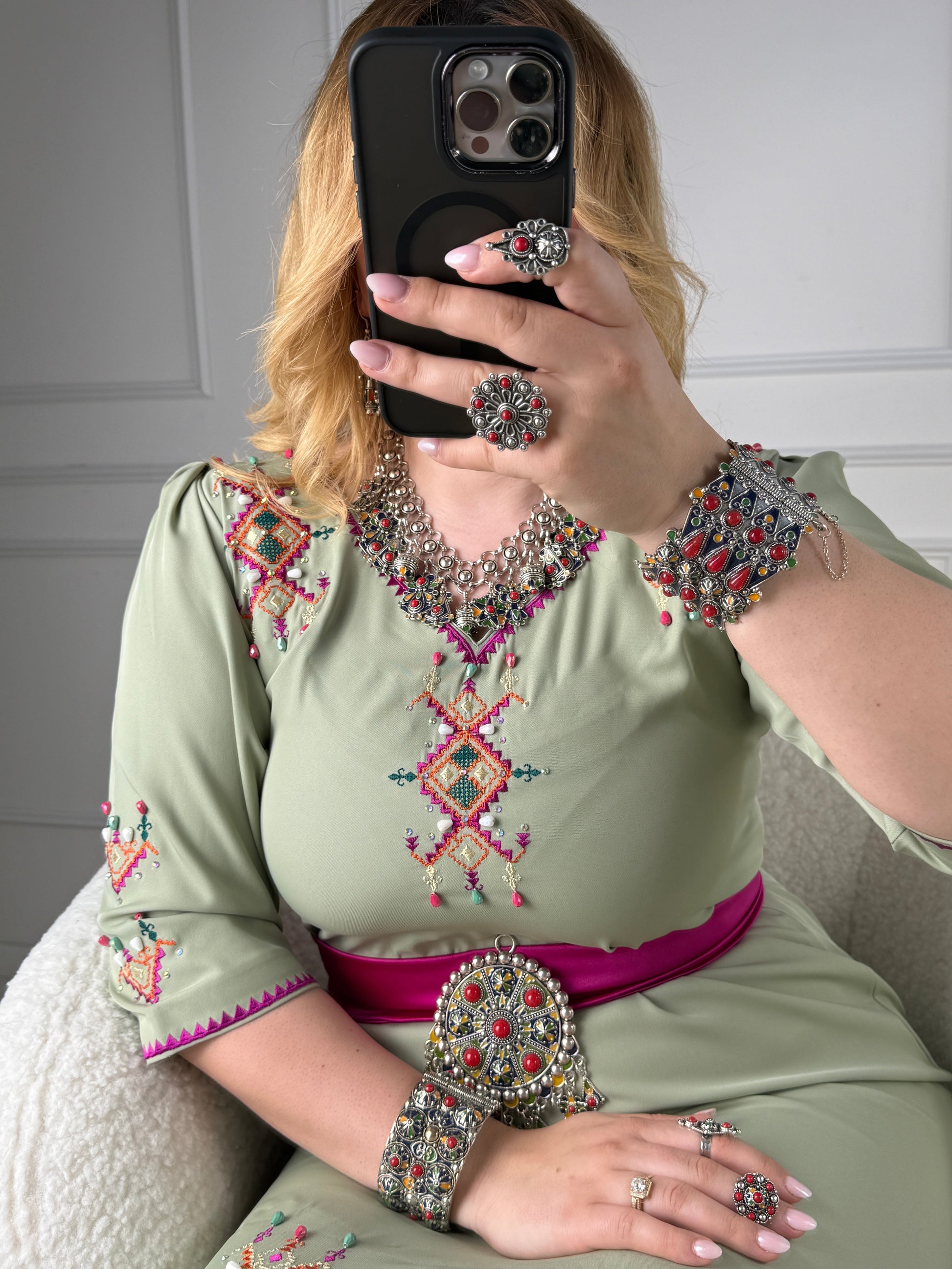 Robe kabyle Tizwit Yelli