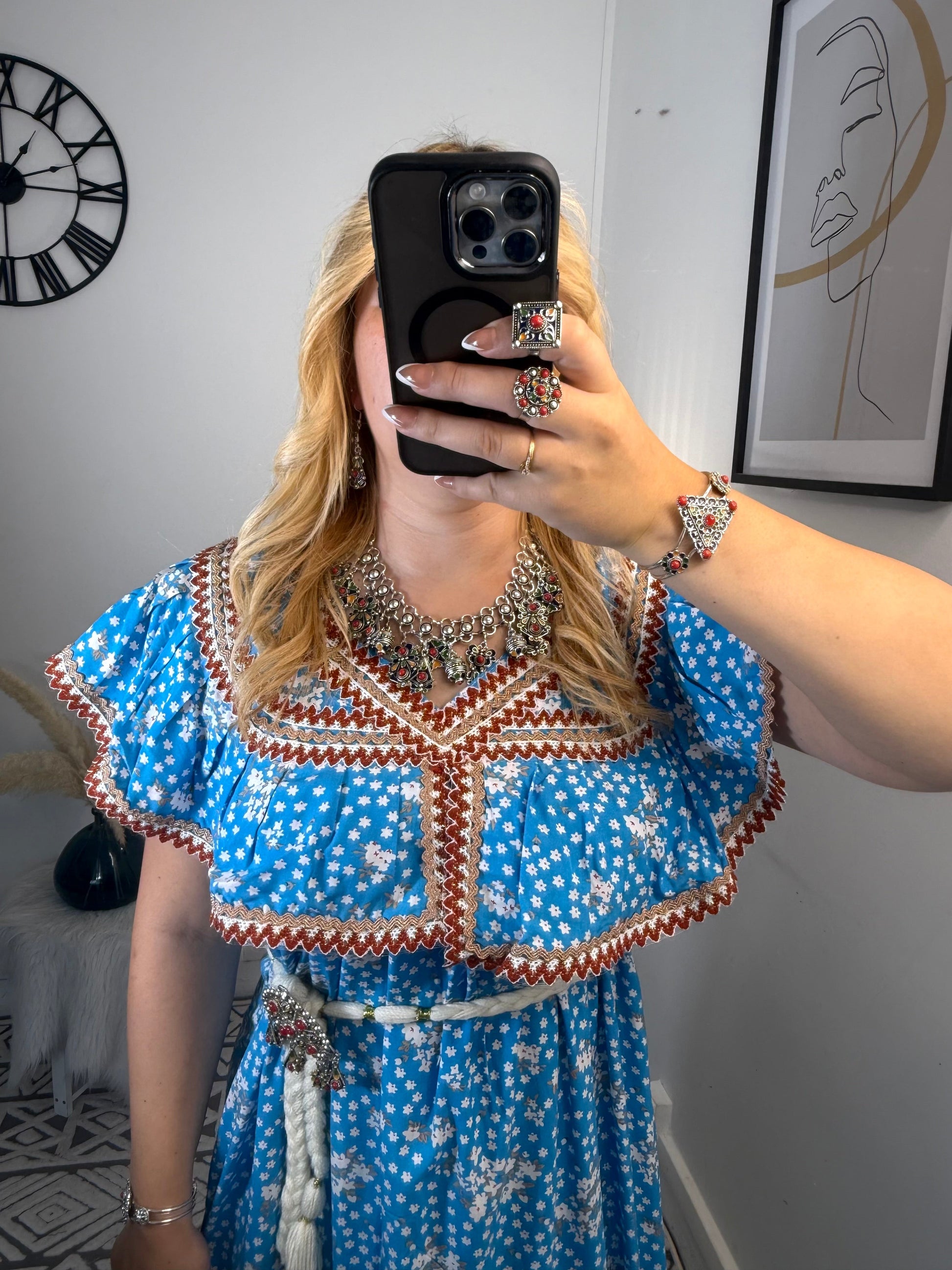 Robe Yara Yelli