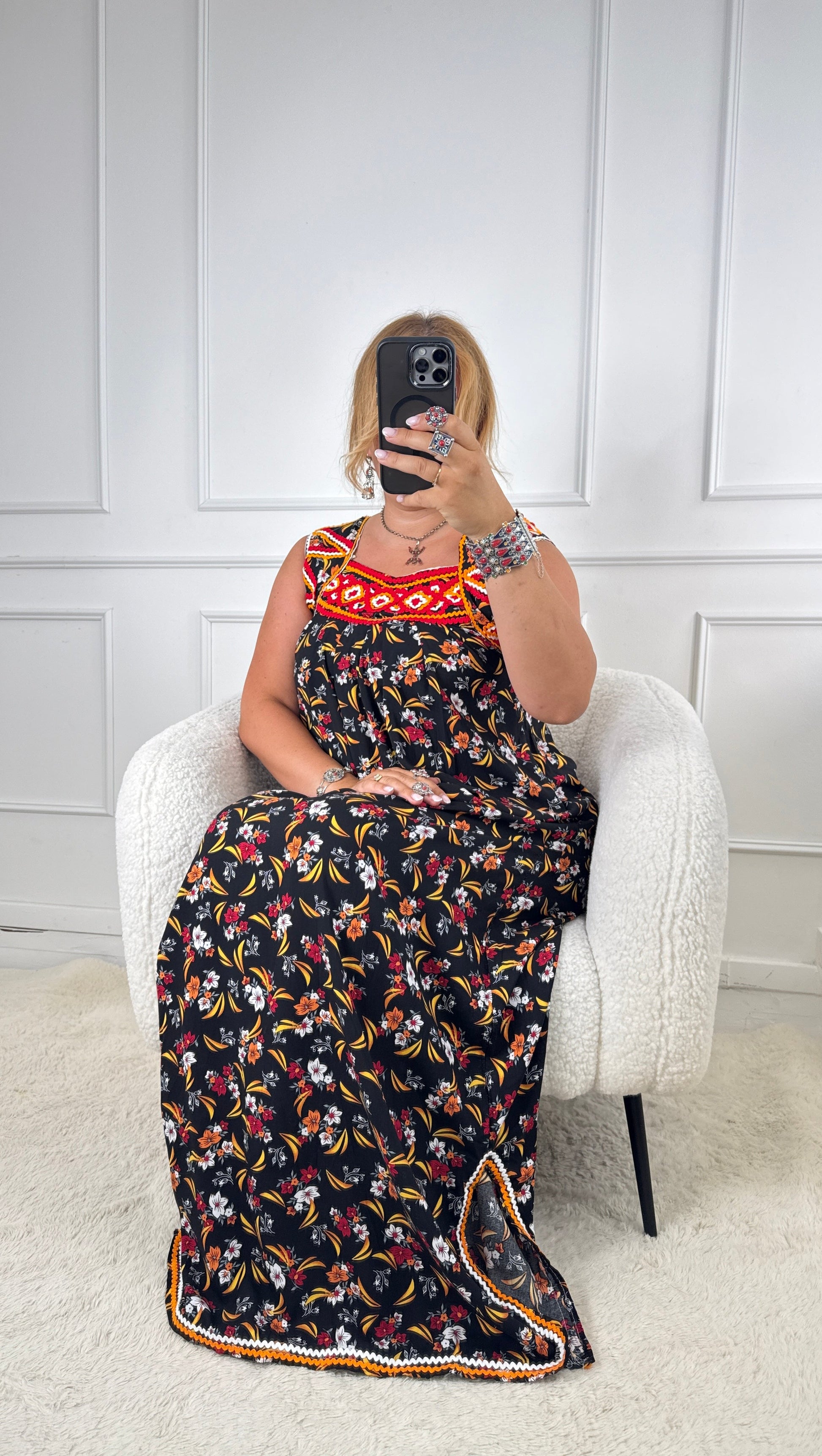 Robe de maison kabyle — Modèles Yasmine Yelli